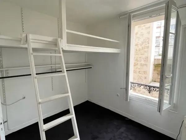 Loue studette étudiant coeur du 11eme