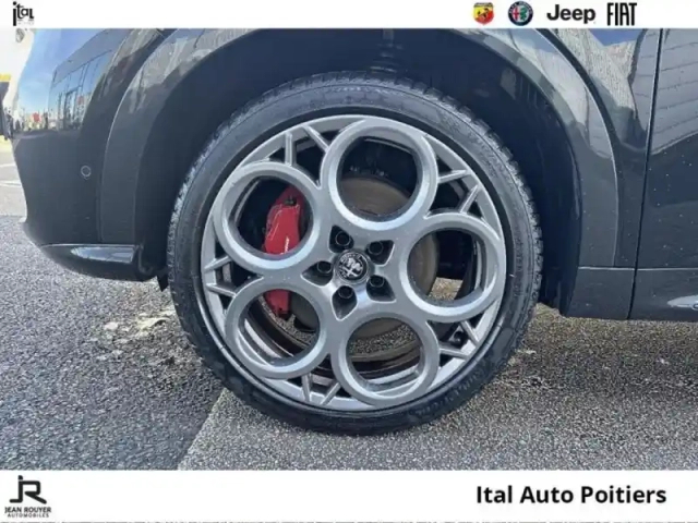 Alfa Romeo Tonale 1.3 phev 280ch veloce at6 e-q4 — photo 11
