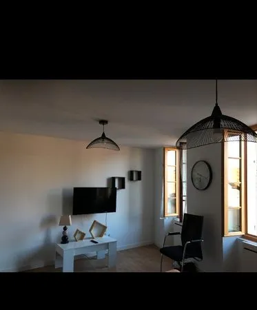 Appartement Location Caylus 1p 30m² 390€