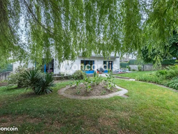 Propriété 11 pièces 475 m²