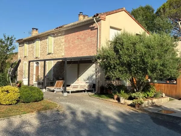 Maison 8 pièces 215 m²
