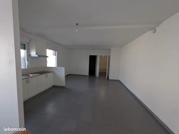 V Dascq. Annappes. T2 libre . 50,36 M2