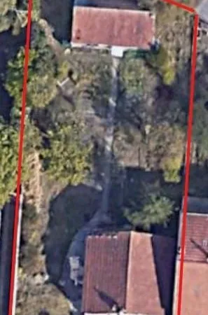 Terrain 634 m2 - 16m de facade - avec maison renovable
