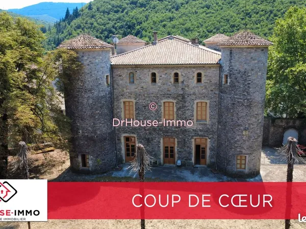 Maison 45 pièces 883 m²