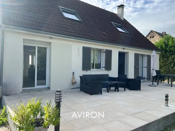 MAISON SUR SAINT-PREST 5 CHAMBRES