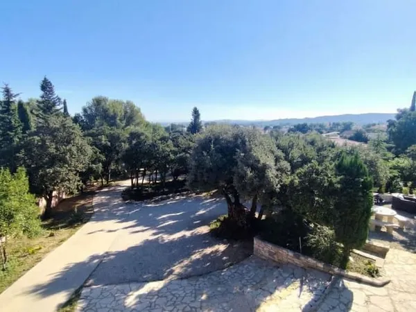 Maison 5 pièces 186 m²