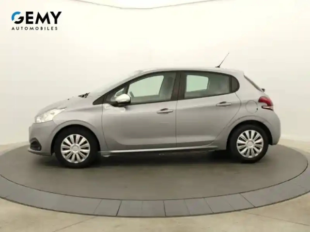 Peugeot 208 puretech 68ch bvm5 — photo 19