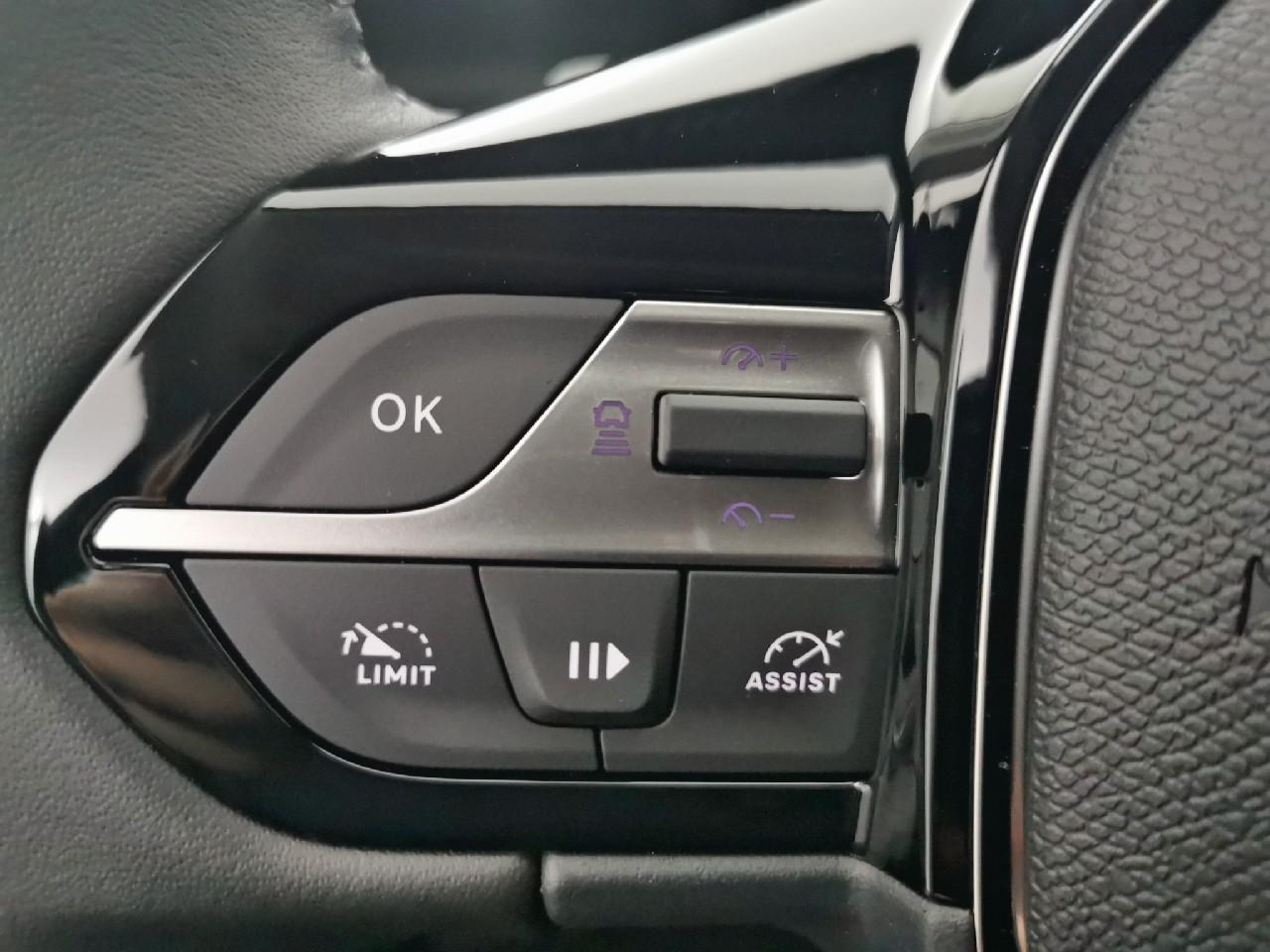 Peugeot 308 sw hybrid 145 e-dcs6 style — photo 28