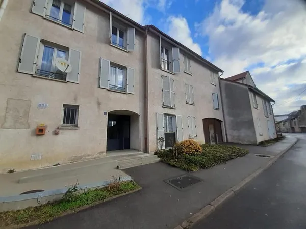 SPACIEUX T2 ETAT NEUF PROCHE CENTRE ST LOUP
