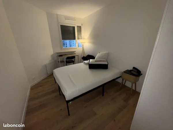 Chambre meublée en colocation - Noisy-le-Grand - 580 tout compris