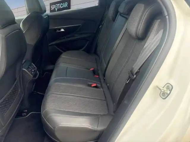 Peugeot 3008 hybrid 225 e-eat8 — photo 10
