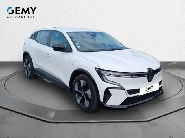 Renault Megane e-tech ev60 220 ch super charge — photo 3