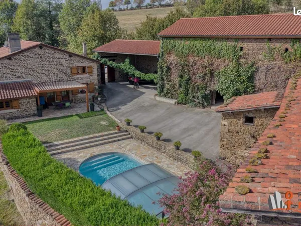 Maison 7 pièces 243 m²