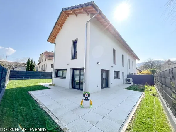 Maison contemporaine 6/7 pièces 130 m² habitables (160 m² au sol) Très belles prestations - BARBERAZ