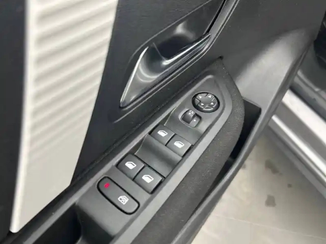 Citroën C4 hybride 136 e-dcs6 — photo 62