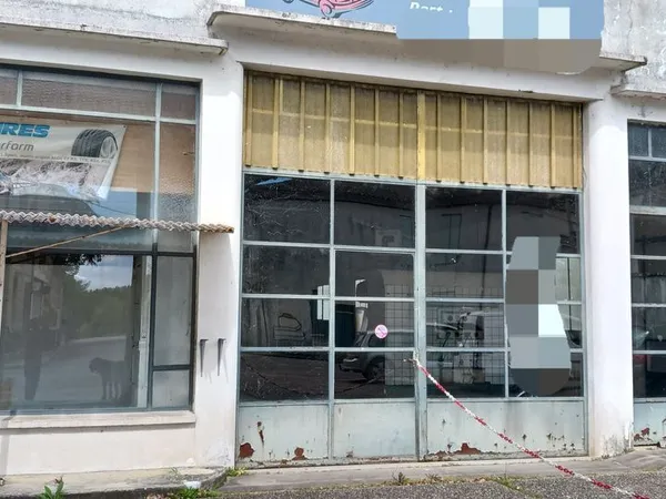 A louer local professionnel entrepôt de 400m2