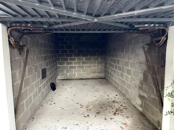 Parking 14 m²