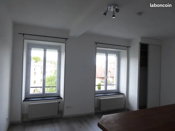 Studio pour étudiant à partir du 01 10 26;