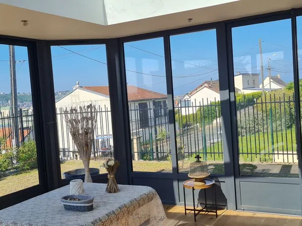 Villa 143 m² DPE B - 4 chambres, véranda vue mer, terrain 716 m²