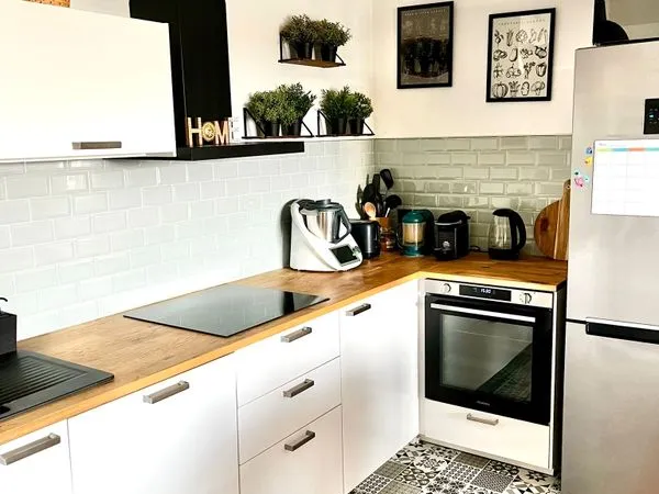 T3 grand balcon, piscine, parking - 60m² - 1er étage - Vente de particulier à particulier