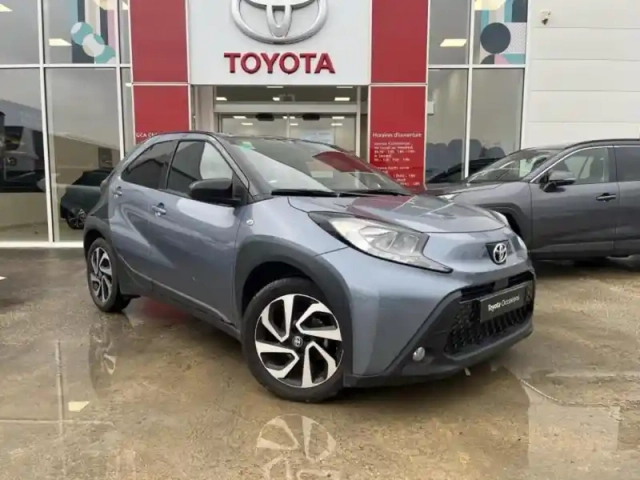 Toyota Aygo X 1.0 vvt-i 72ch design my24 — photo 3