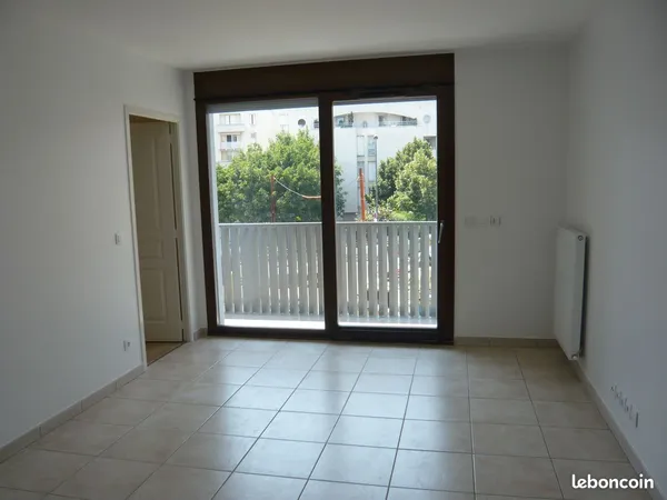 Vente Récent T2 Aigles/Estacade garage