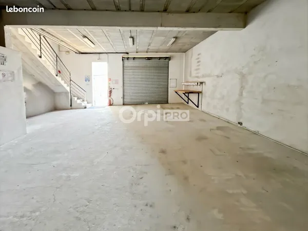 Local d'activité 180 m²