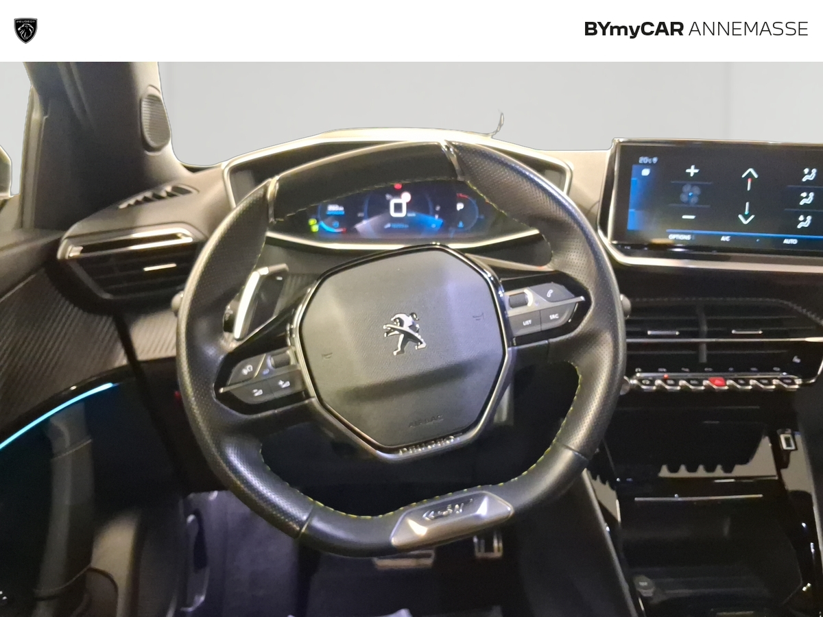 Peugeot 2008 PureTech 130 S&amp;S EAT8 — photo 10