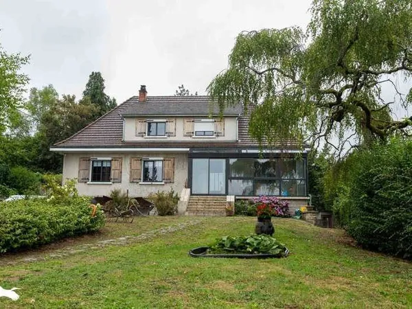 Maison 5 pièces 196 m²