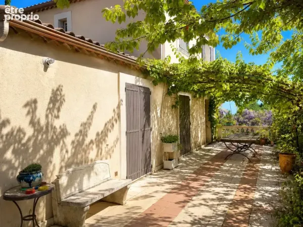 villa 121m2 sur parcelle de 312m2 environ - clarensac