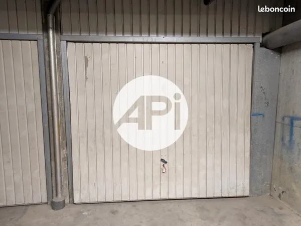Garage/box 13 m² Condrieu