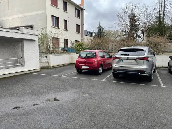 Parking 13 m²