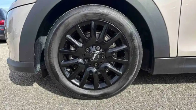 Mini Mini hatch 5 portes cooper 136 ch dkg7 — photo 14