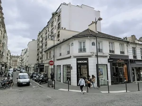 Boutique 1056 m²