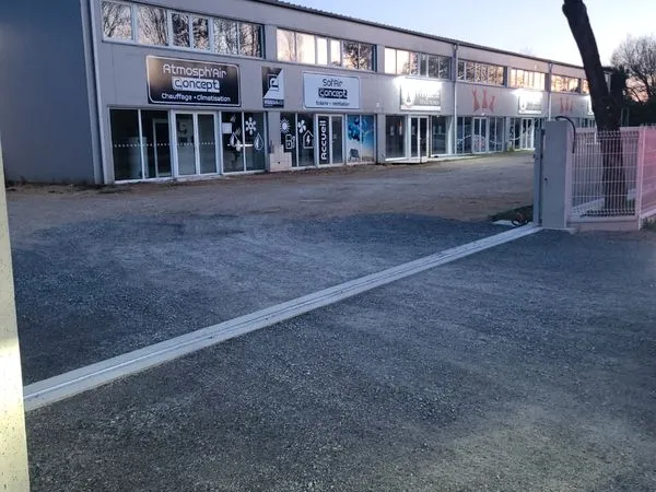 Local commercial magasin