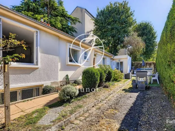 Saint-Cloud - MONTRETOUT - Maison 68 m² - jardin 47m²