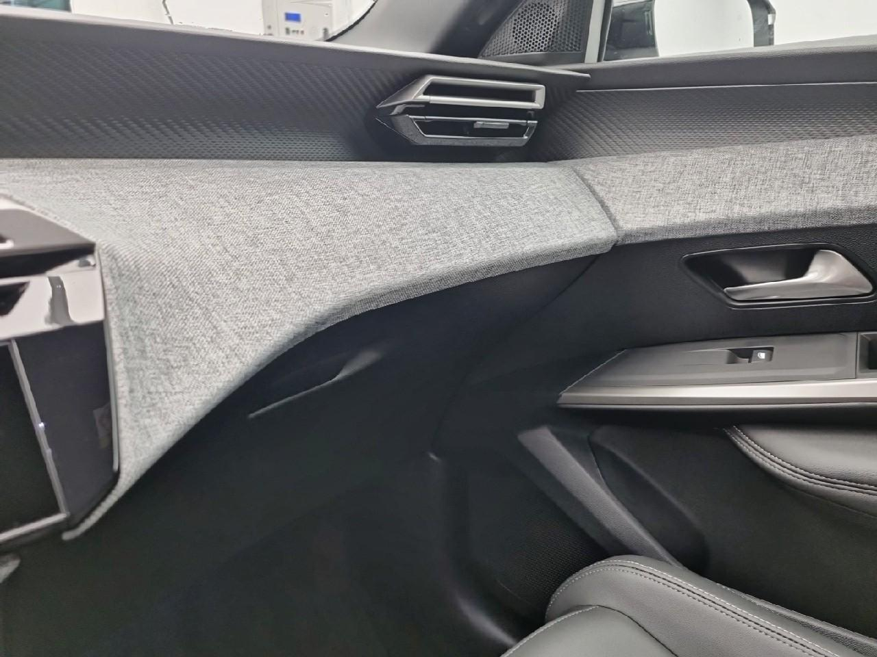 Peugeot 3008 hybrid 145 e-dcs6 allure — photo 31