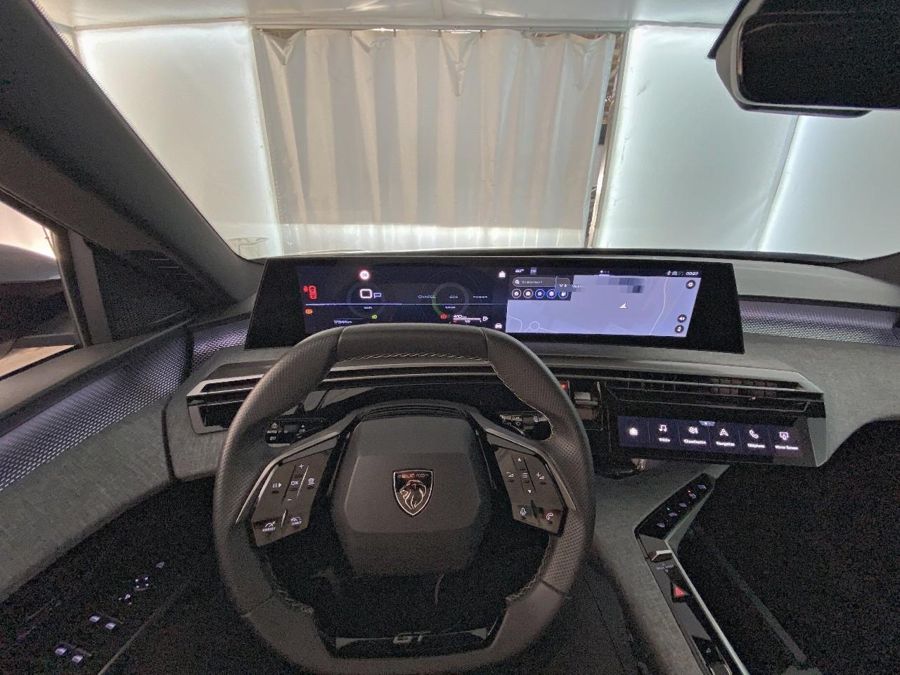 Peugeot 3008 hybrid 145 e-dcs6 gt — photo 12