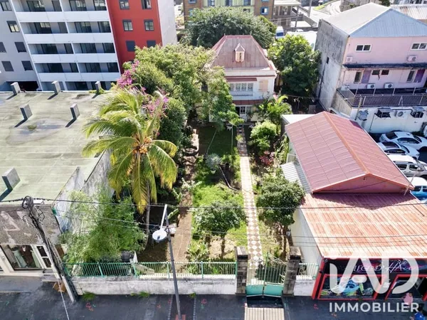 Maison 8 pièces 459 m²