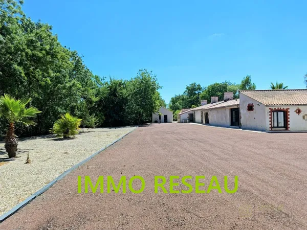 Pavillon 12 pièces 287 m²