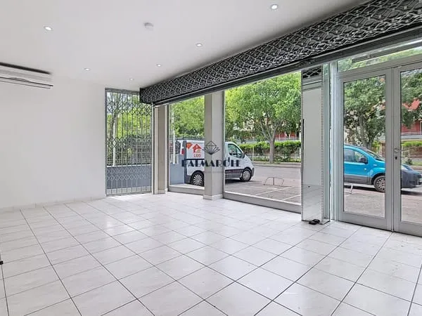 PERPIGNAN SETEUR LYCEE MAILLOL LOCAL 80M² AVEC STATIONNEMENT