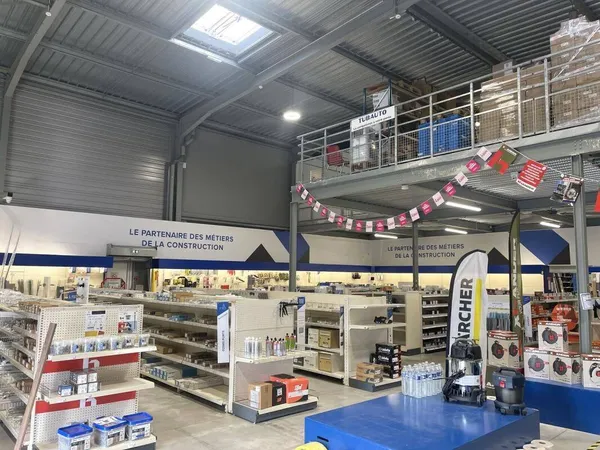Local d'activité 795 m²