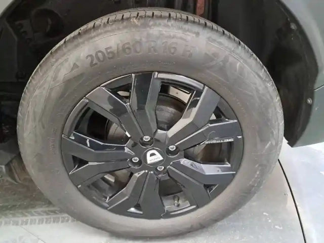 Dacia Jogger tce 110 7 places — photo 18