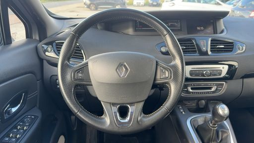 Renault Grand Scenic 1.6 dCi 130 - Bose Edition – 2015 – 131155 km – Diesel – Boîte Manuelle — photo 53