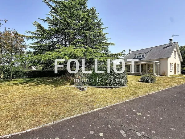 Maison familiale 5 pièces à vendre à Saint-Pair-sur-Mer - Confort et tranquillité