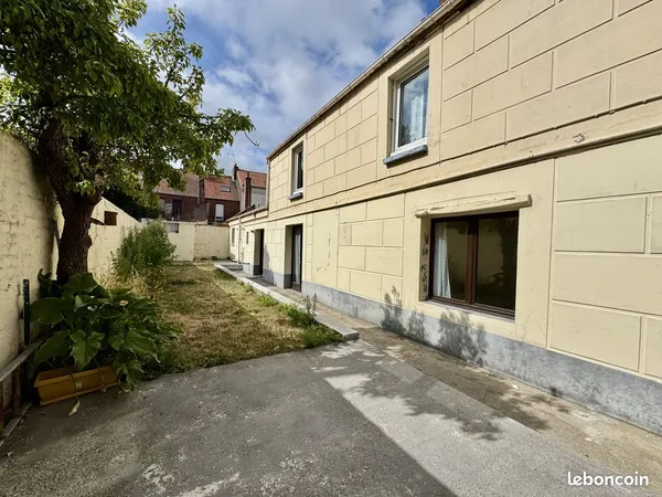 Local 5 pièces 100 m²