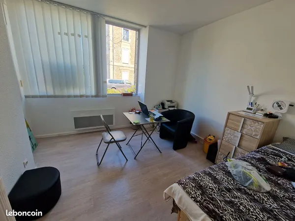 Local 27 m² BESANCON