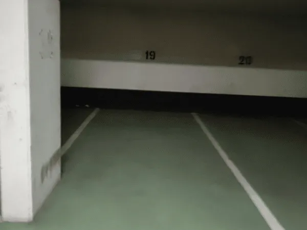 Parking 12 m²