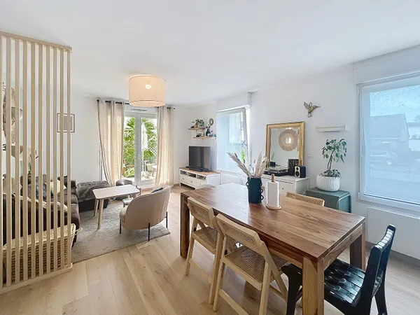 Appartement type 3 à vendre à Angers avec double place de parking et terrasse