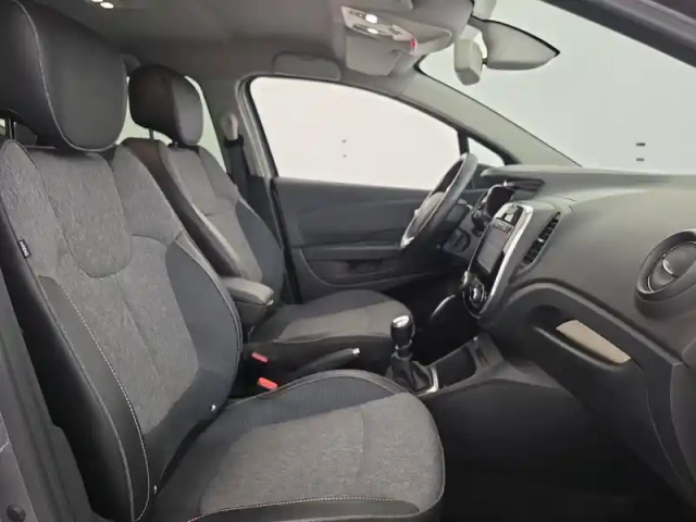 Renault Captur tce 120 energy — photo 345